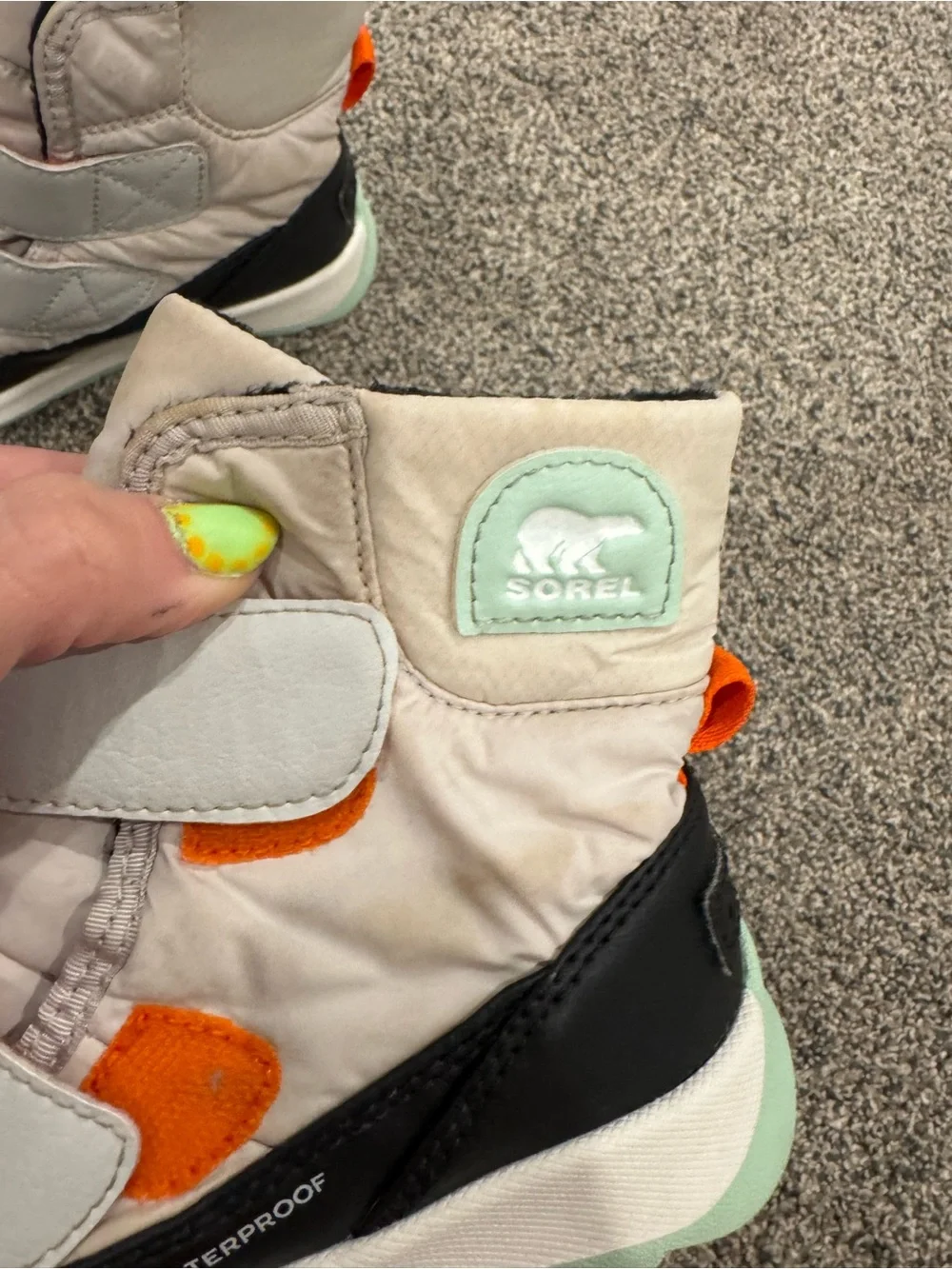Sorel kids light